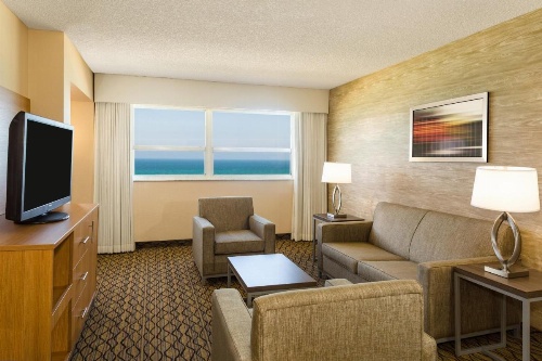Holiday Inn Miami Beach-Oceanfront image 50